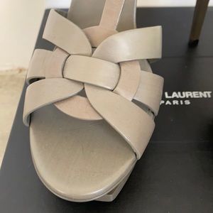 NWT yves st Laurent khaki heel